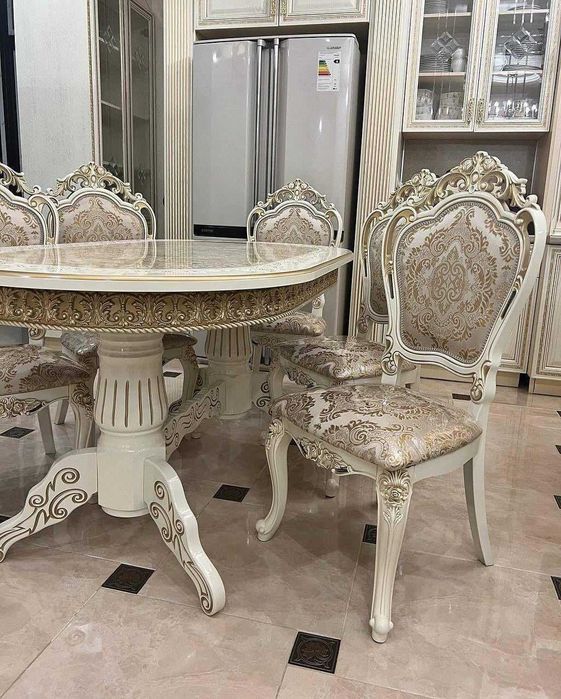 Стол со стульями Малайзия