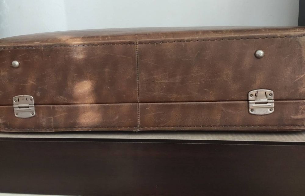 Кожен куфар - кафяв