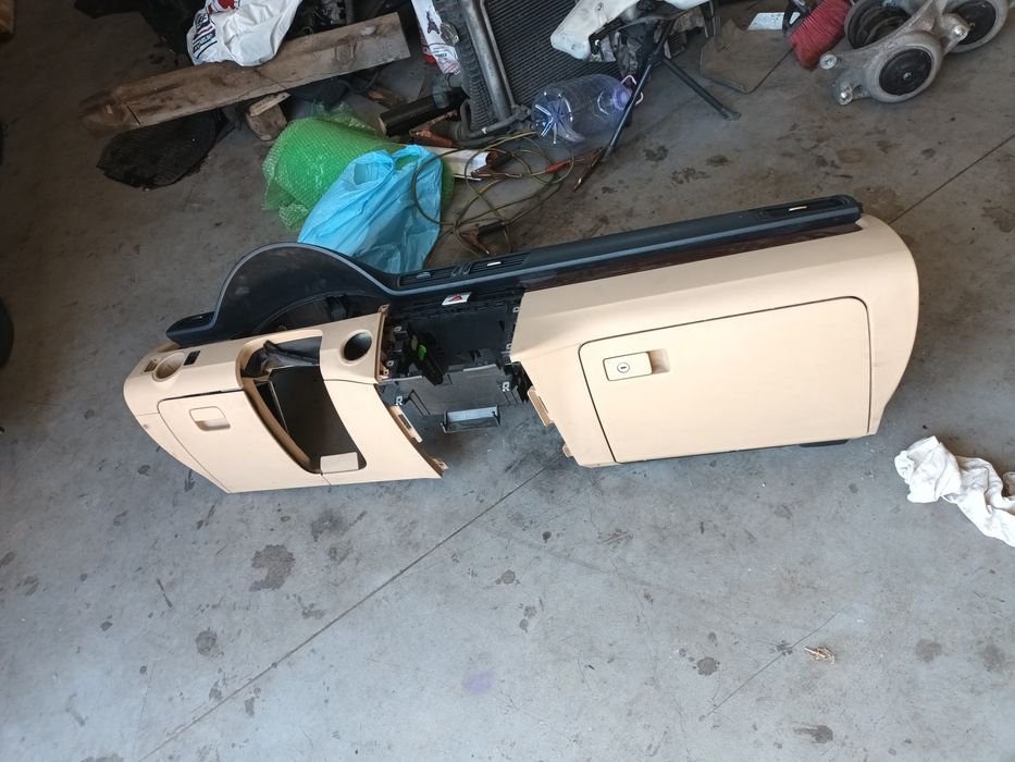 Plansa bord airbag Volkswagen Passat Cc B6  B7 negru crem bicolor