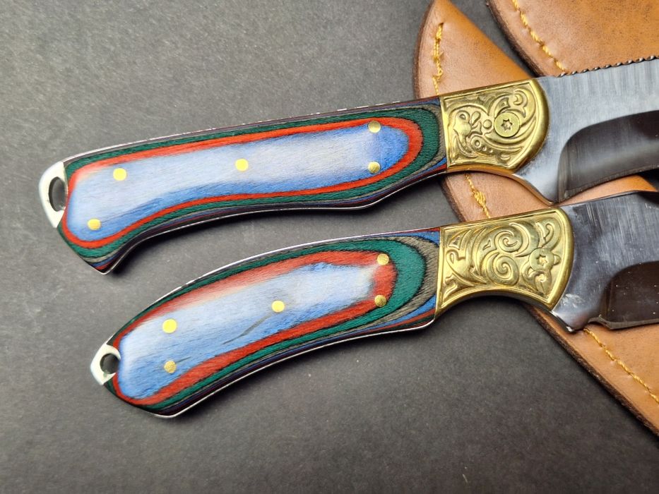 Ловен нож с кожена кания (два модела)