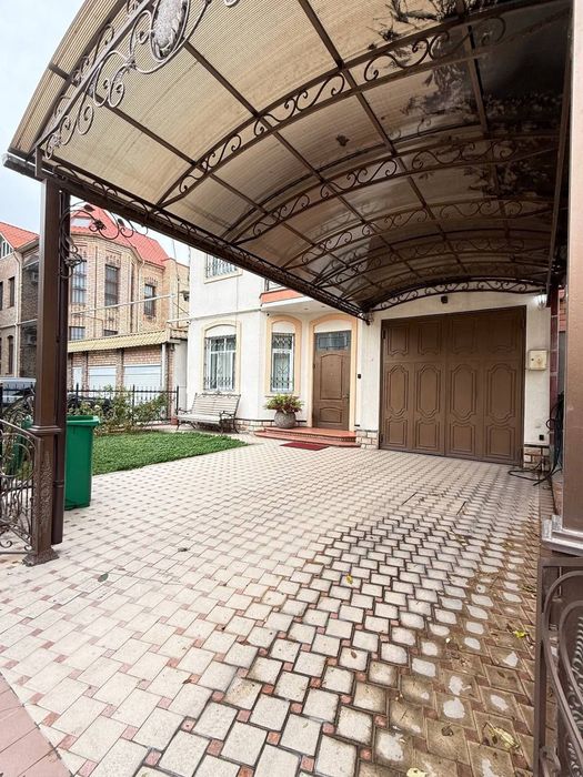 Срочно продаётся участка яккасарой Глинка лаби хаус