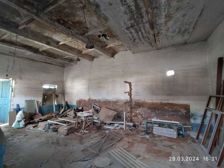 Qorovulbozor shahar markazida 6 sotix uchastka sotiladi