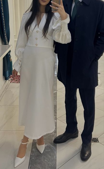 Белое вечернее платье