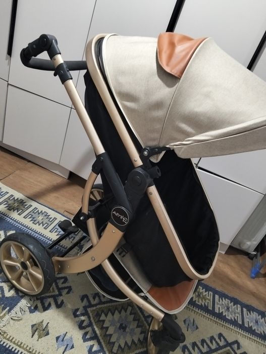 Все сезонная коляска