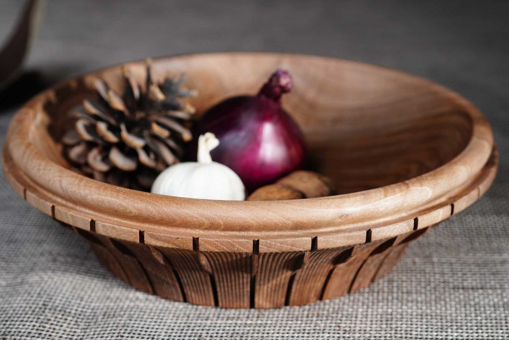 Дървена купа  от масивна дървесина орех