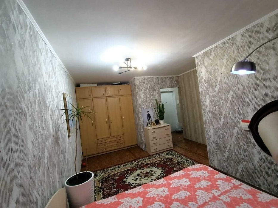 Продам 1 комнатную  квартиру