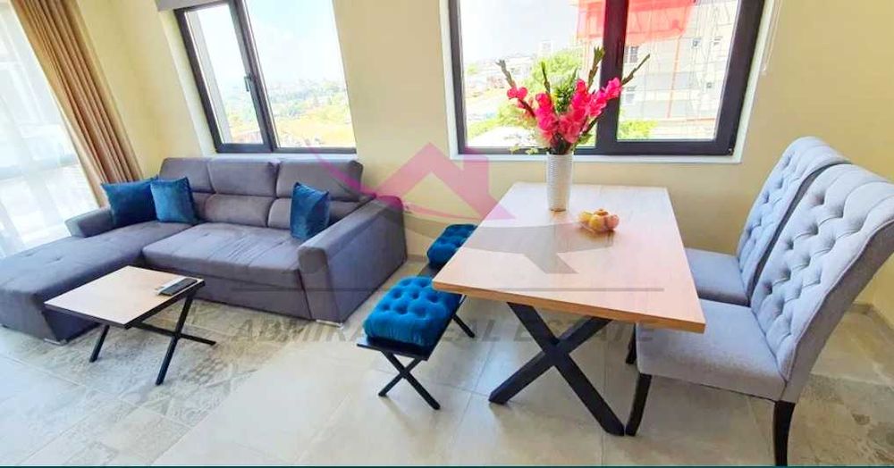 Дава се под наем Двустаен апартамент в Варна, Победа - 72 кв.м за 550 € - Снимка #1