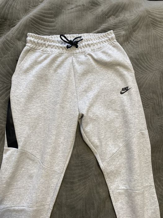 Nike Tech Fleece, серая