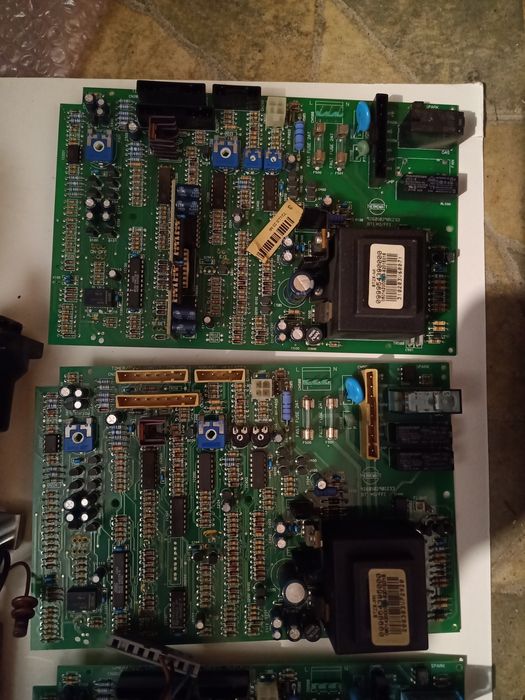 Ariston T2  Placa electronica Modul aprindere Corp pompa Vana gaz