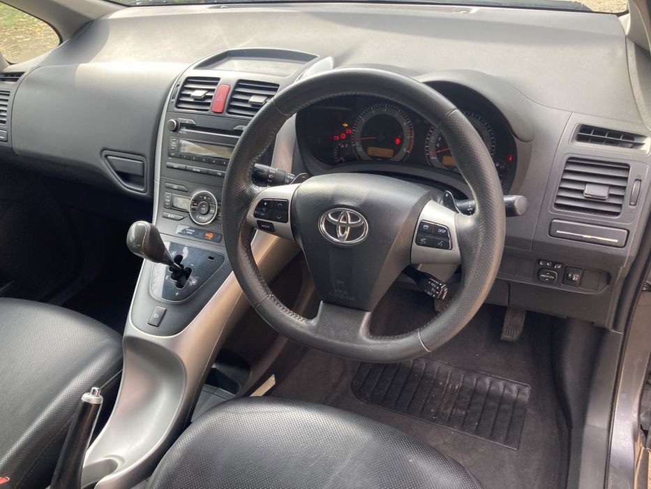 Тойота Аурис//Toyota Auris 1.6vvti 132кс// 2010-2012г //НА ЧАСТИ