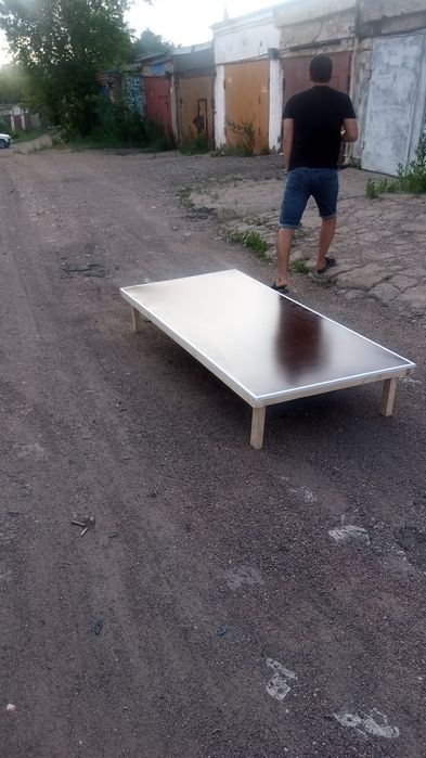 Продам чайный стол