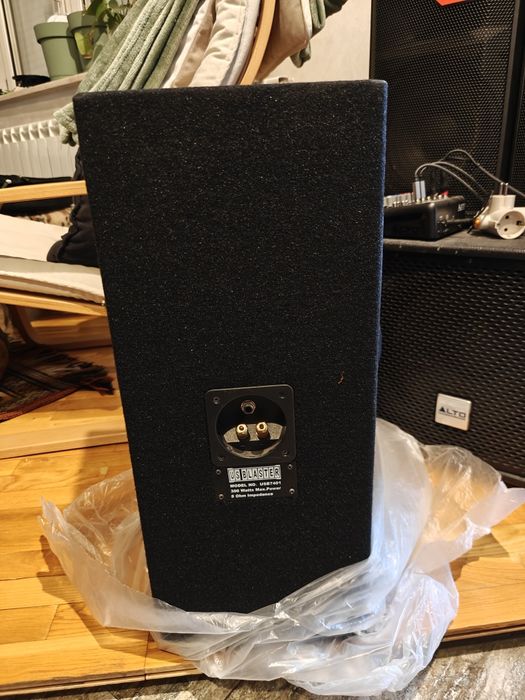 Тонколона US Blaster 300w