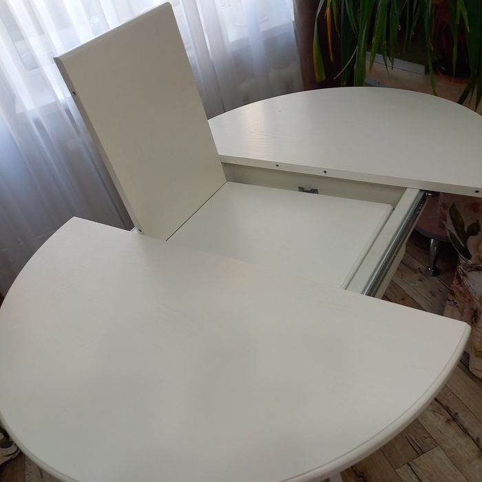 Стол раздвижной новый