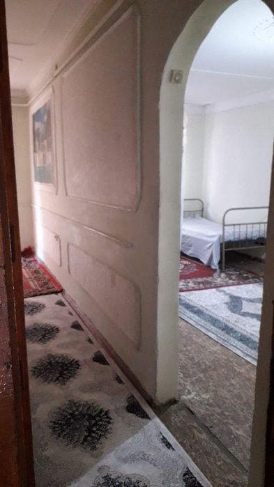 Ijaraga kvartira beriladi mikrayon Aziz bozor 1 xona 1 eta