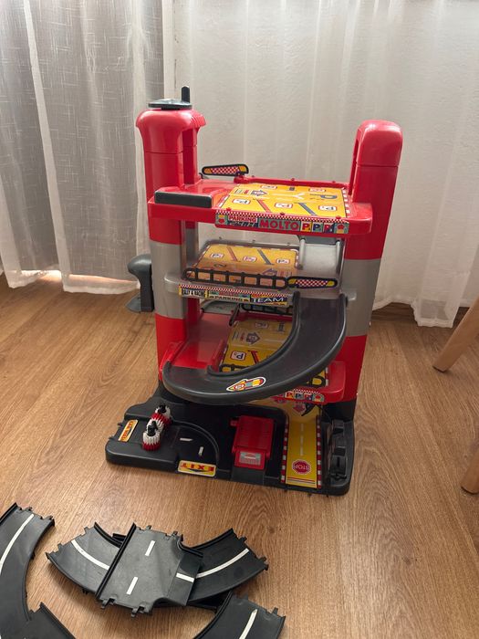 Детски гараж/паркинг