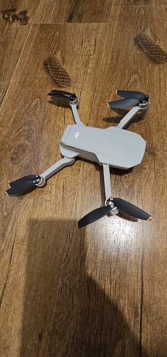 Dronă dji mini 4k fly more combo + 3 baterii