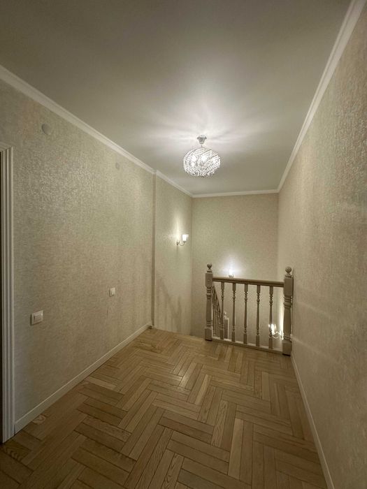 Сдается 8-ми комнатная квартира