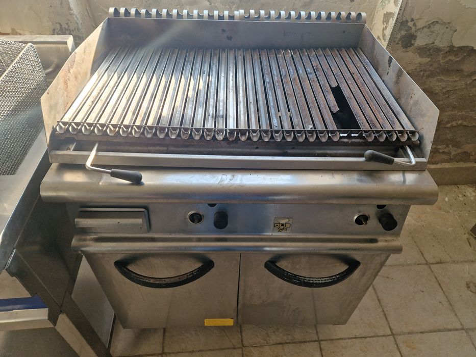 Plita, Gratar de banc cu sau fara Roca vulcanica pe gaz