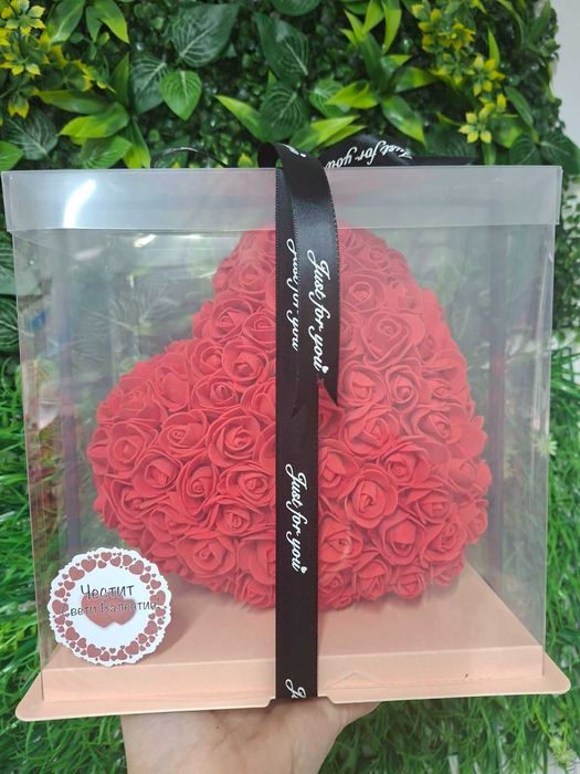 Подаръкфза 14ти Февруари изкуствени цветя от фоам