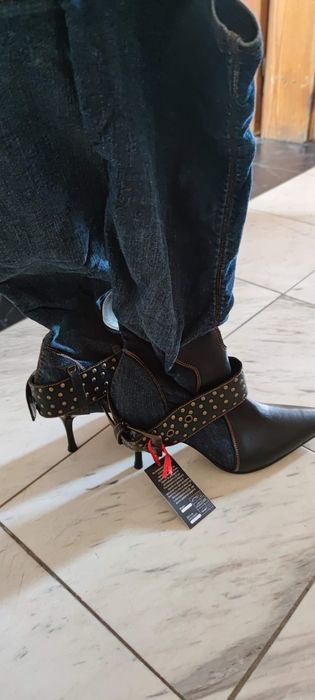 Нови дънкови ботуши