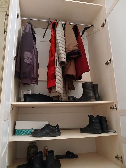 Прихожая мебель.