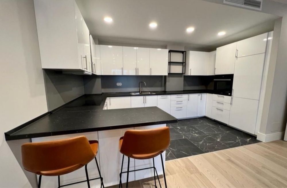 Regim hotelier centru | Apartamente moderne | Parcare + self check-in