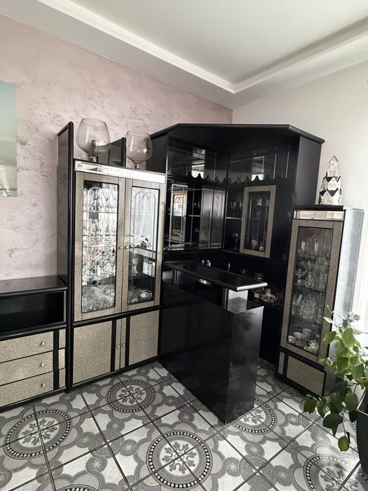 Bar Italian in stare foarte bună + scaune de bar