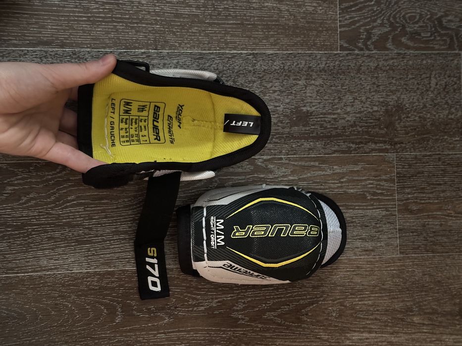 Продам хоккейную экипировку