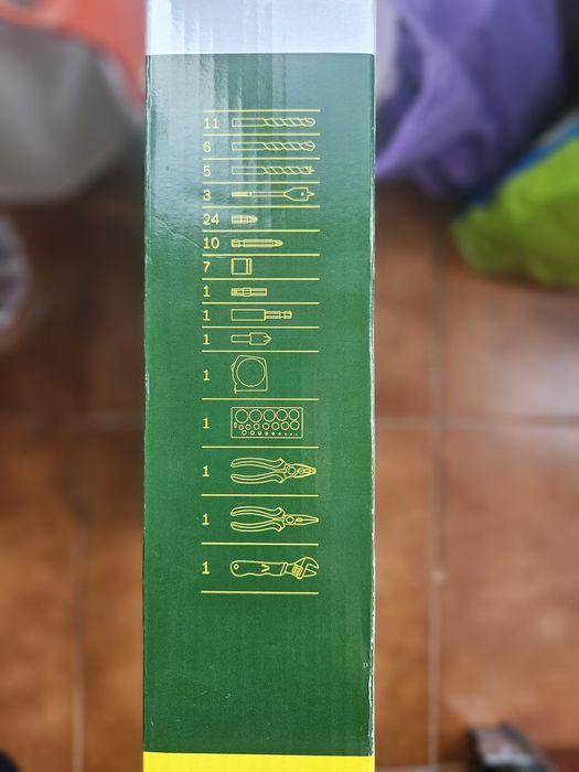 Продавам комплект инструменти и свредла Bosch X70Ti