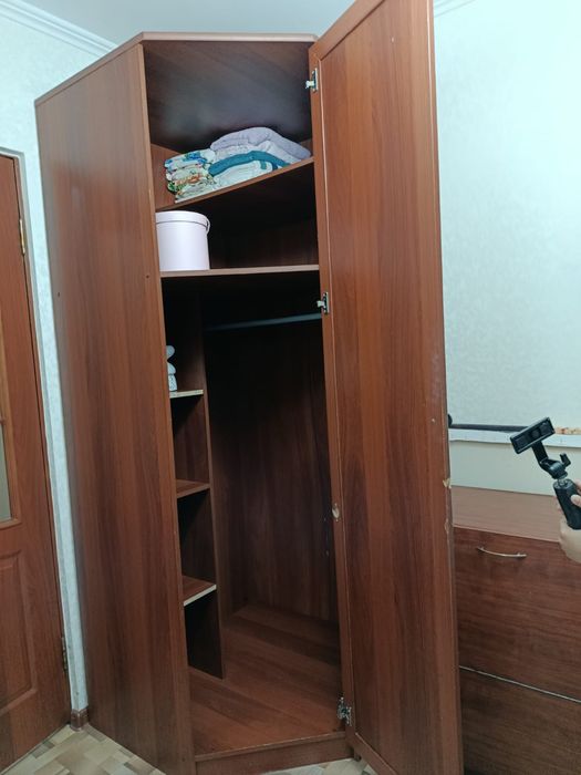 Шкаф и комод продается