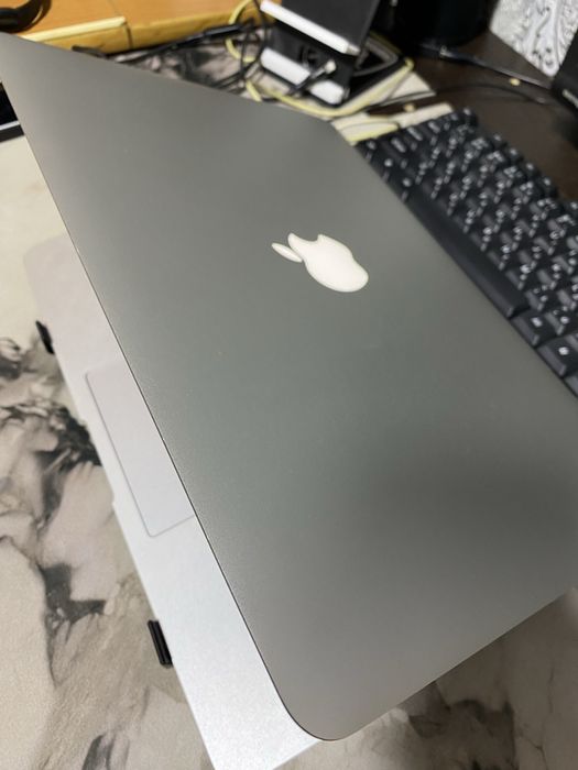 MacBook air 13 …