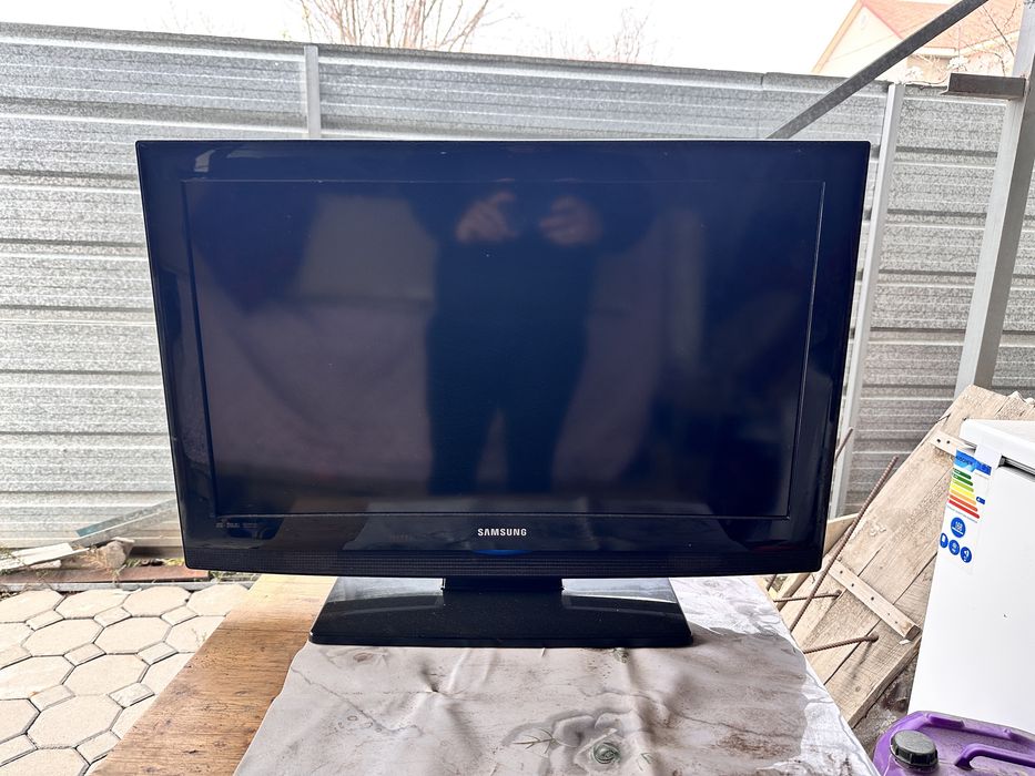 Продам телевизор самсунг