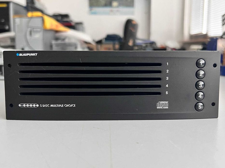 Оригинални автомобилни радио-касетофони