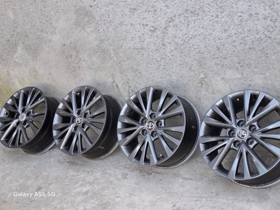 Toyota Camry 55 титанки