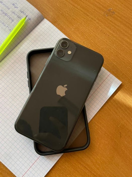 Айфон 11.