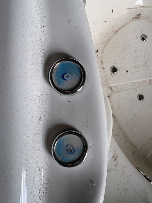 Cadă pentru colț cu funcție jacuzzi