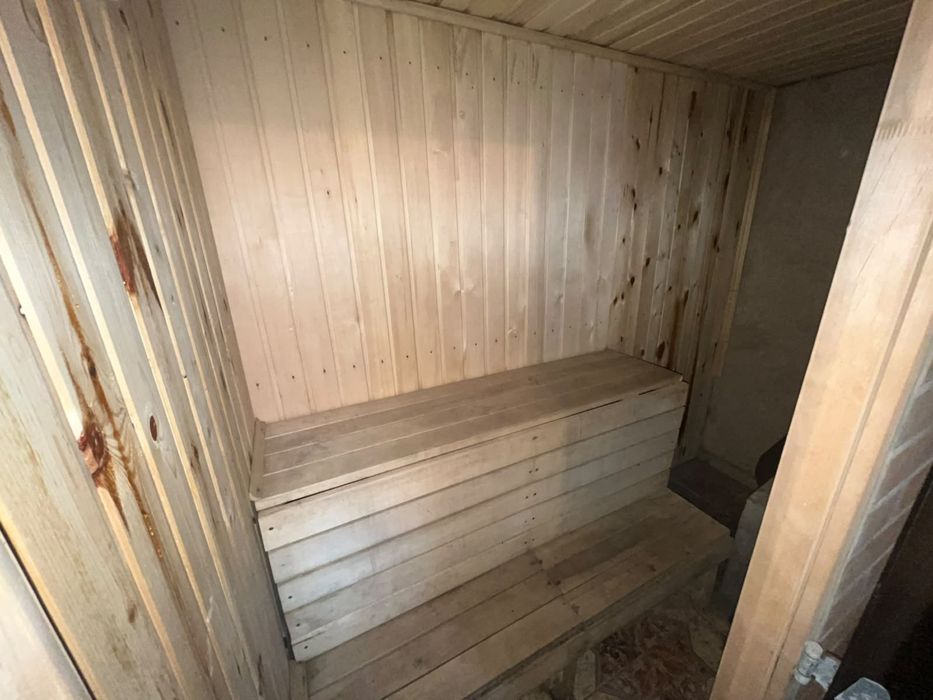4 бөлмелі үй сатылады.