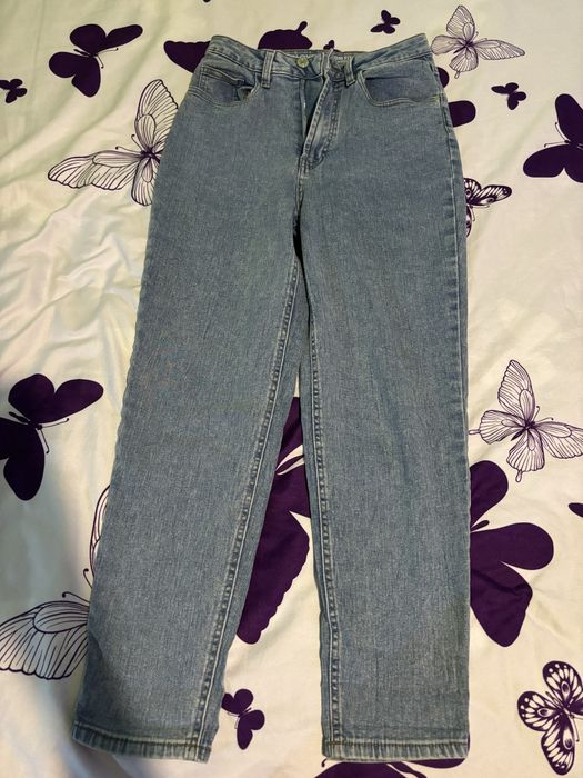 Продавам дънки S,M