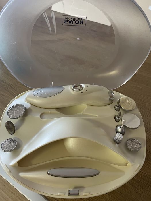 Комплект за маникюр/педикюр