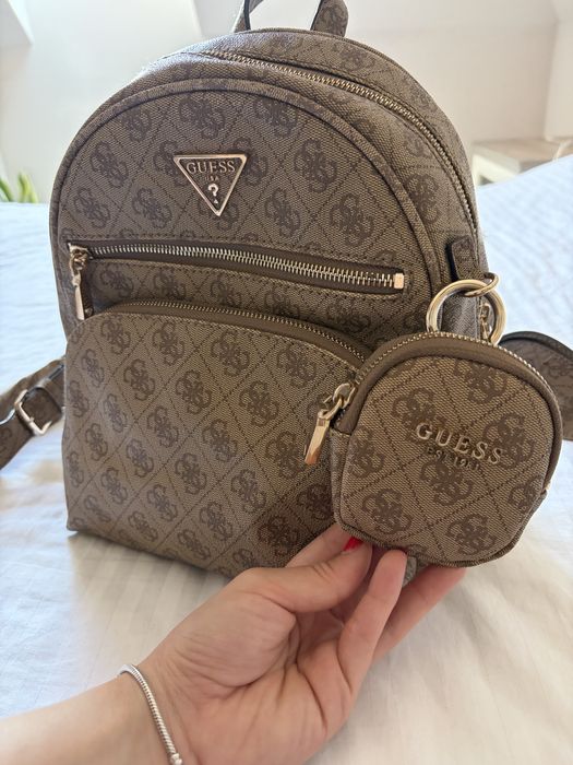 Раница Guess като нова
