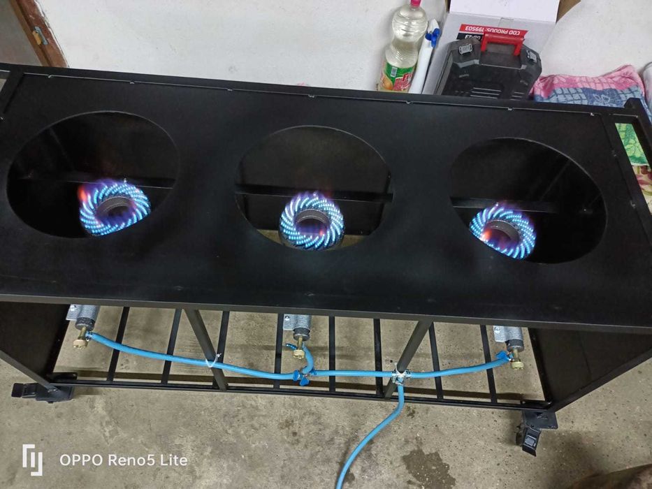 Stand gătit la ceaun tuci