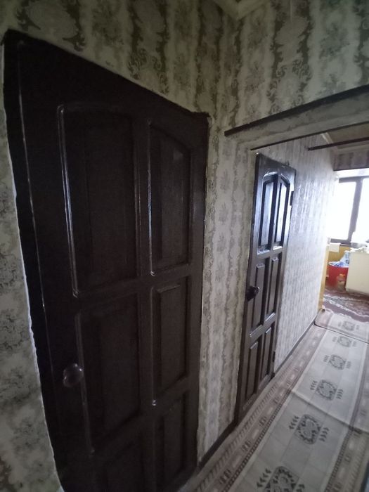 Продаётся в Чирчикe 3-квартира. 3 хонали уй сотилади ДВОРЕЦ старый БТИ