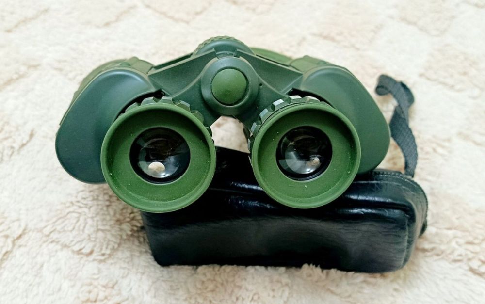 Бинокль полевой.