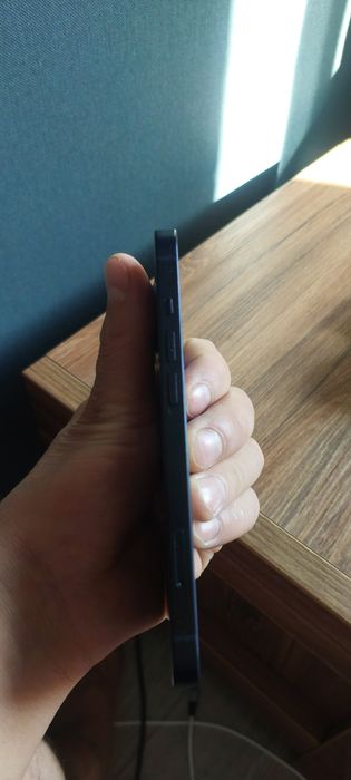 Продам айфон 13 на 128