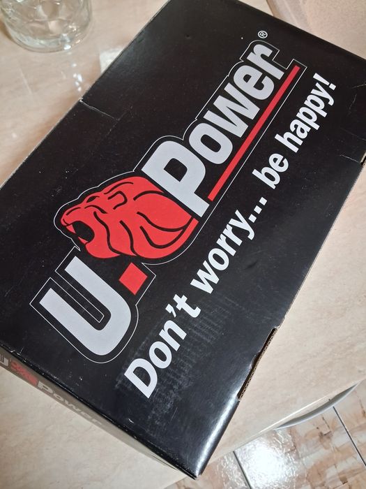 Vând adidas de protecție