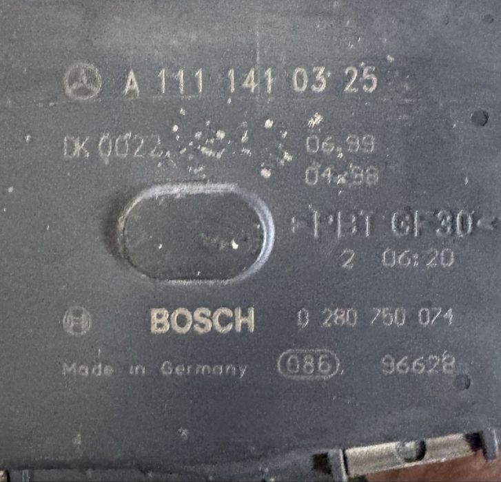 Mercedes w208 200 compresor 2001 година Дросел Клапа