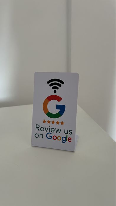 Card NFC stand pentru review-uri Google Business gata configurat pentru afacerea dumneavoastra