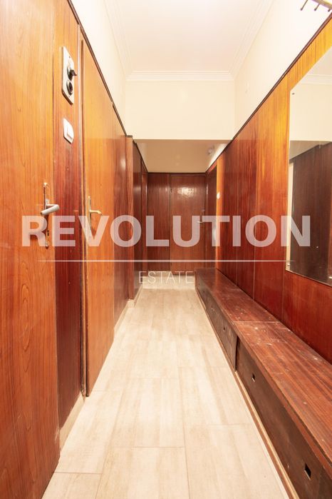 Двустаен апартамент в ж.к. Толстой.