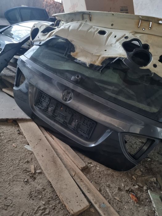 Заден капак бмв е91 bmw фейс пре стъкло e91