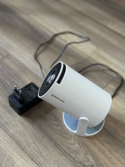 Нов проектор MacCubic HY300 Pro - ъпгрейдната версия 4k support